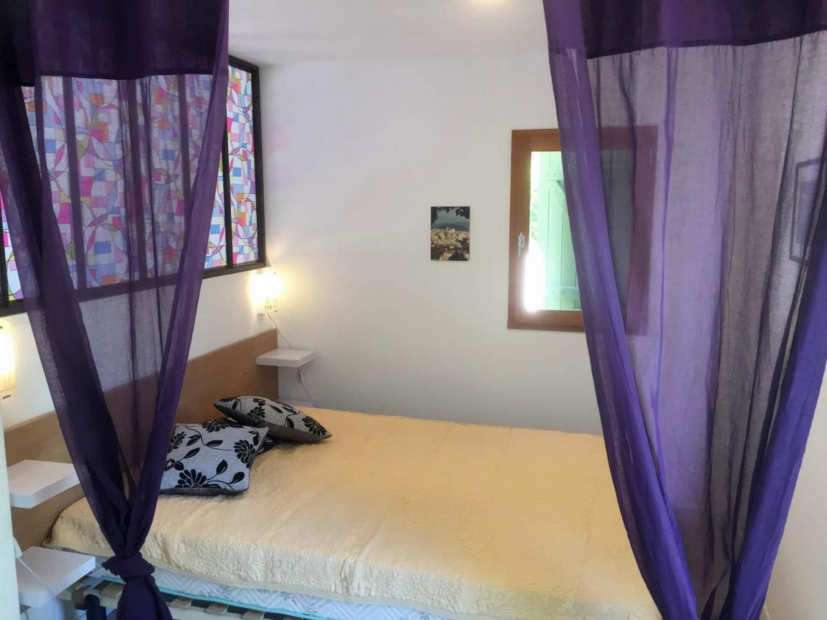 Вилла L'Ocabee La Tour-d'Aigues Экстерьер фото